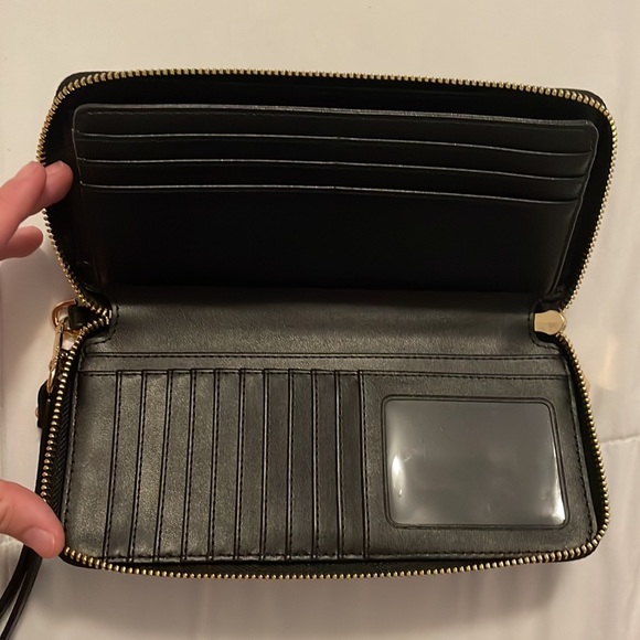 Michael Kors Wallet - Picture 3 of 4